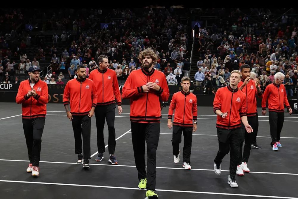 6位球员中的3人是根据当年法网之后的那一期 ATP 单打排名获得参赛资格